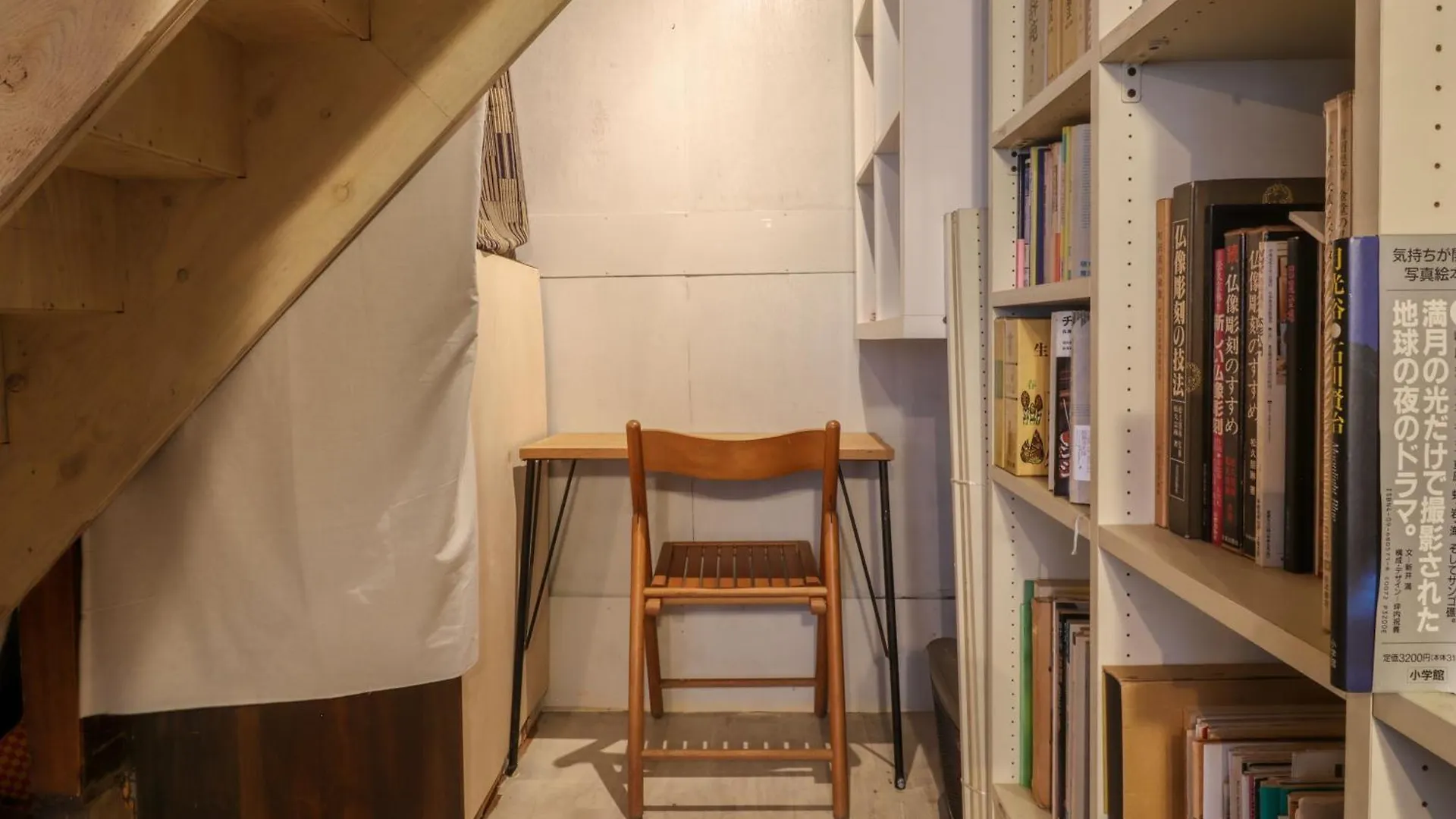 Guest house Kab Library And Residency 想像力の羽をもつ古民家長屋 Hotel Tokyo